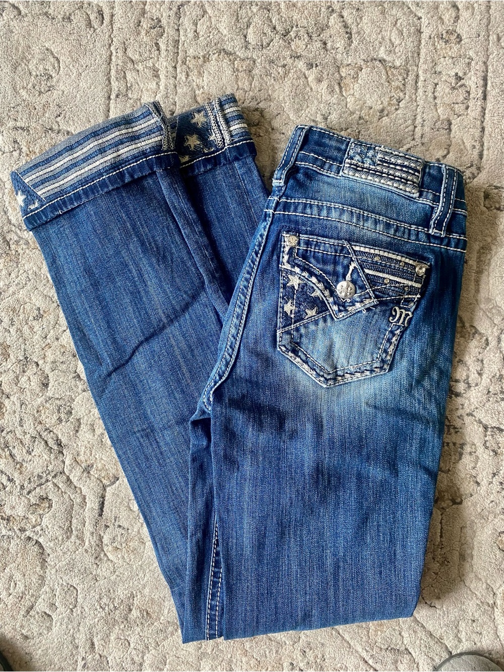Miss Me Mid Rise Straight Jeans. Cute cuffs! Size 27, inseam 33